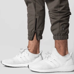 0656. Tetra-Lite® Standard Zip Jogger - Deep Taupe -Fashion Shop 0656 DeepTaupe 5