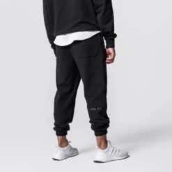 0655. Tech-Terry™ Oversized Sweats - Black -Fashion Shop BLACK Fall 22 E Comm 21