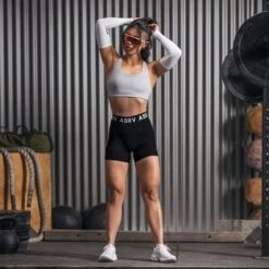 W027. Performance Ribbed Short - Black