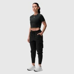 W019. Lycra® Cropped Tee - Black