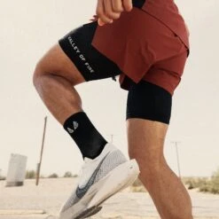 0786. Ripstop 3" Belt Pack Short - Brick/Black 16 0786. Ripstop 3" Belt Pack Short - Brick/Black -Fashion Shop Brick Editorial 0003 BeltPackShorts Red 1