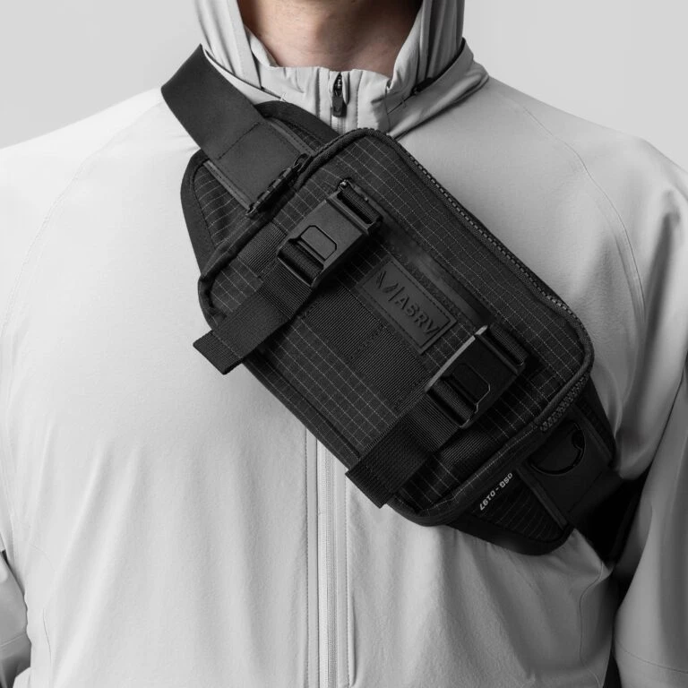 Front Page -Fashion Shop GRID CrossbodyBag 768x768 1