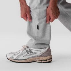 0840. Tech Essential™ Straight Leg Sweats - Heather Grey -Fashion Shop HeatherGrey StraightSweatpants 2