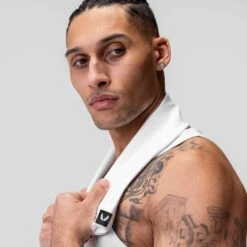 0978. Microfiber Antibacterial Gym Towel - White -Fashion Shop WHITE Microfiber Towe1