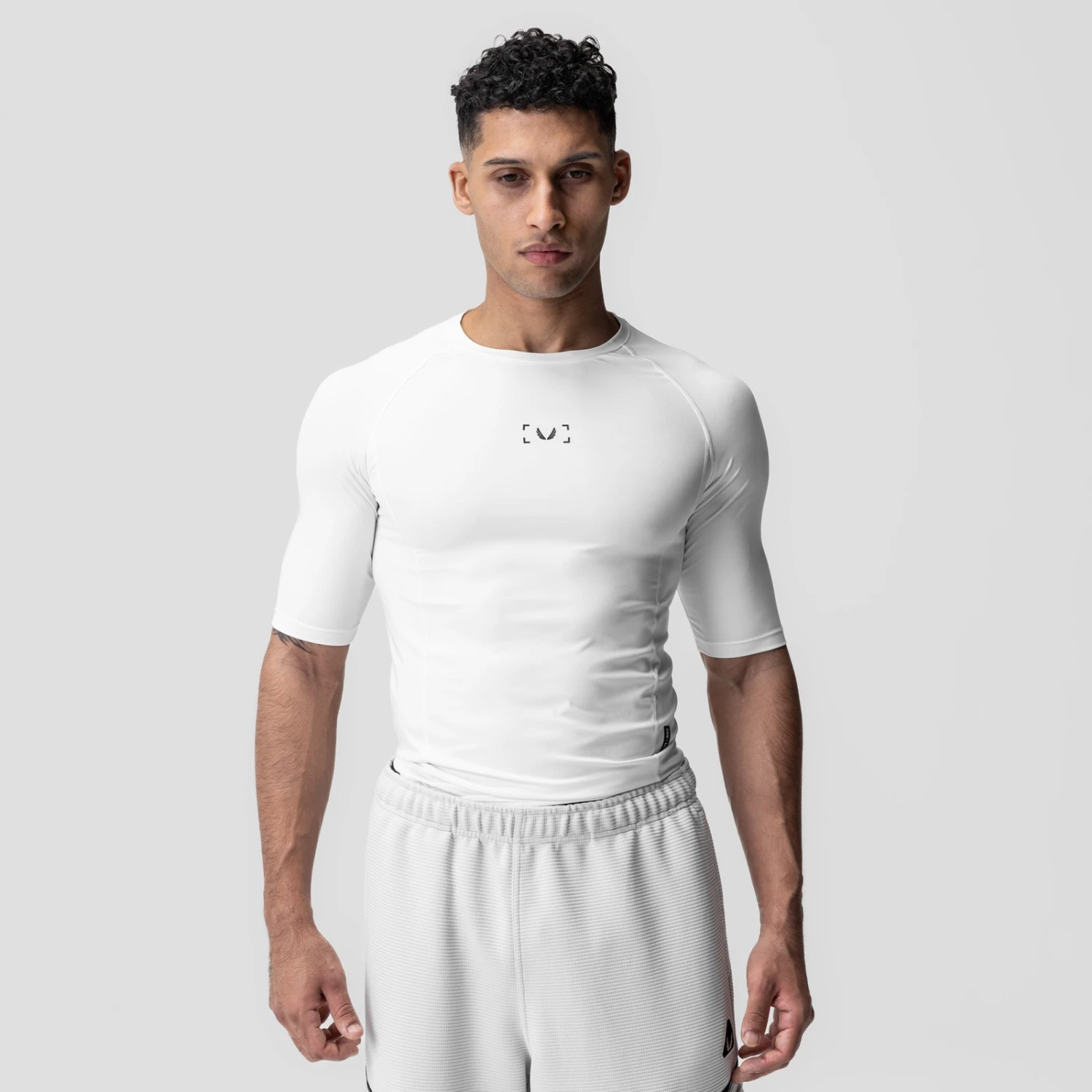 1027. WarpFlexx-Lite™ Half-Sleeve Baselayer - White 4 1027. WarpFlexx-Lite™ Half-Sleeve Baselayer - White - Image 2