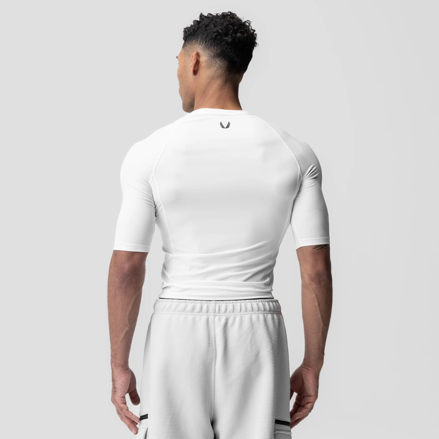 1027. WarpFlexx-Lite™ Half-Sleeve Baselayer - White 5 1027. WarpFlexx-Lite™ Half-Sleeve Baselayer - White - Image 3